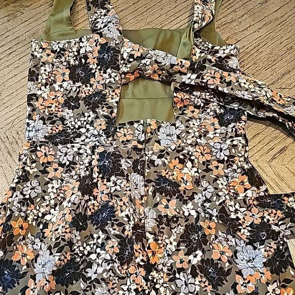 Floral dress size S Trixxi Never worn NWOT - Picture 11 of 14